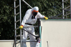 Décapage chimique pour bâtiments commerciaux